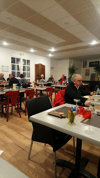 Atmosphère du Restaurant L'estaminet à Manzac-sur-Vern - n°4