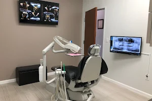 Advanced Emergency Dental Dentures and Implants Carrollton image