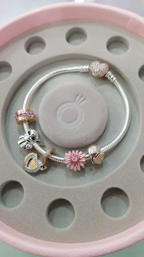 Jewelry Store «Diamonds & Co», reviews and photos, 141 Towne Center Cir, Sanford, FL 32771, USA