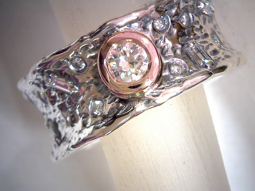 Jewelry Store «DeLyn Jewelry», reviews and photos, 29 E Washington St, Martinsville, IN 46151, USA