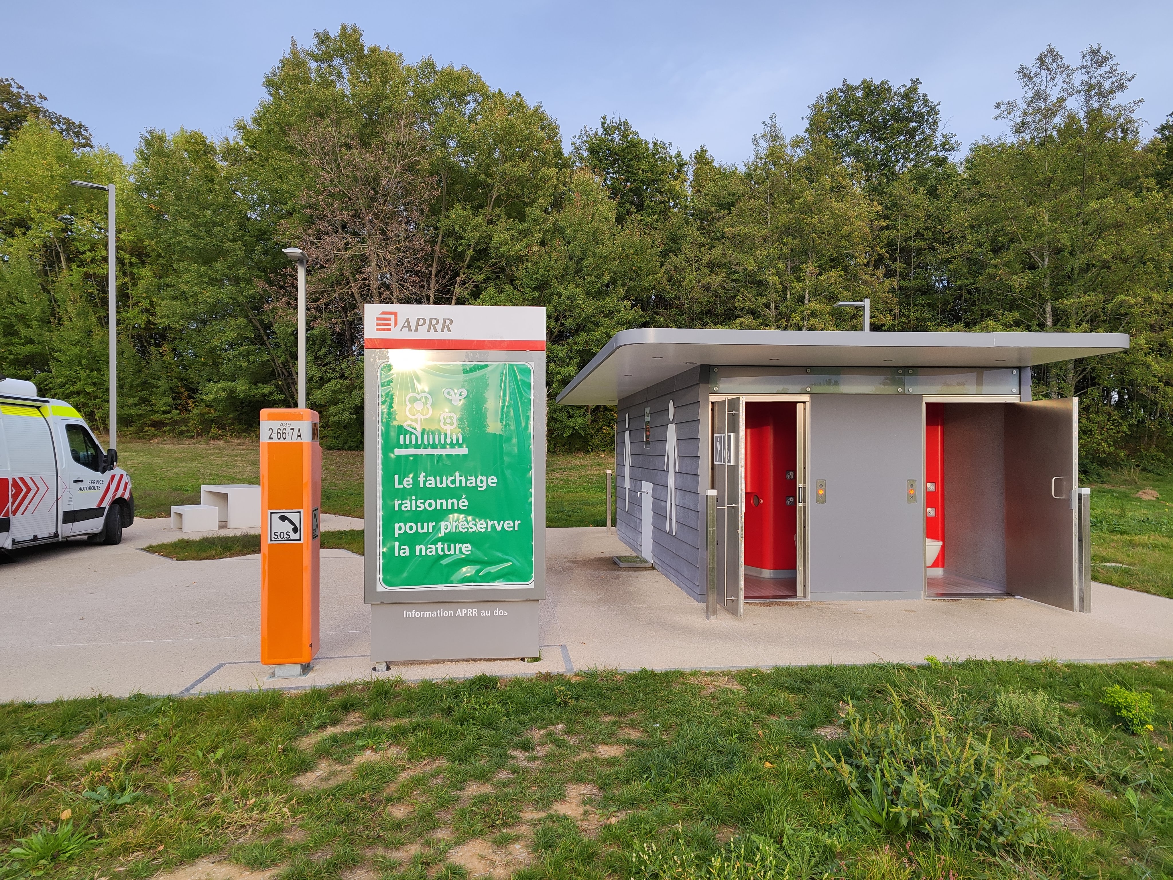 Photo n° 15 de l'avis de Milan.� fait le 16/10/2023 à 15:49