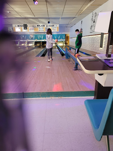 Bowling Alley «Laurel Duckpin Bowling Lanes», reviews and photos, 266 Main St, Winsted, CT 06098, USA