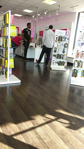 Cell Phone Store «T-Mobile», reviews and photos, 2000 Mallory Ln #180, Franklin, TN 37067, USA