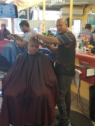 Barber Shop «Dominican Barber Shop», reviews and photos, 2120 Caton Ave, Brooklyn, NY 11226, USA