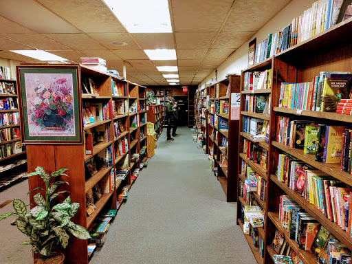 Book Store «Village Bookshop», reviews and photos, 2424 W Dublin Granville Rd, Columbus, OH 43235, USA