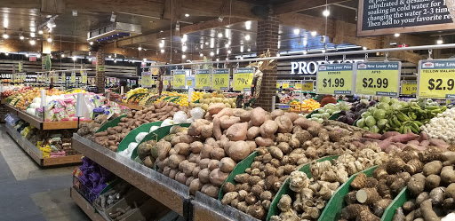 Supermarket «Manhattan Avenue Food Bazaar Supermarket», reviews and photos, 21 Manhattan Ave, Brooklyn, NY 11206, USA