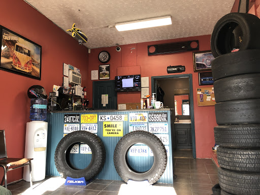 Used Tire Shop «Used Too Tires», reviews and photos, 8231 Kings Hwy, King George, VA 22485, USA