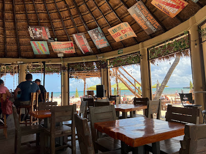 Dick y Willy’s - Restaurant & Daiquiri Bar - parque fundadores, 77710 Playa del Carmen, Quintana Roo, Mexico
