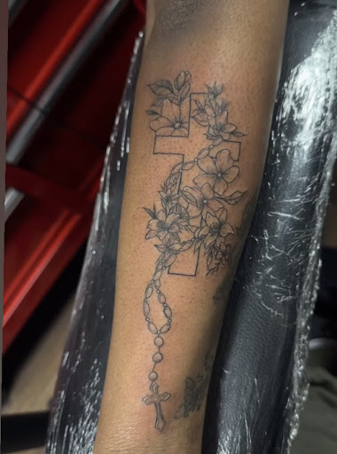 Explore memorial cross tattoo ideas, creative tattoo ideas in Houston, available at 333 Tattoo Studio HTX