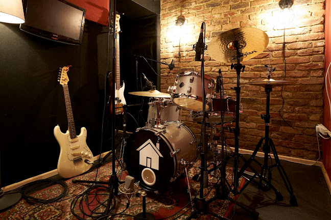 Reviews of Free House Studios, Bristol in Bristol - Music store