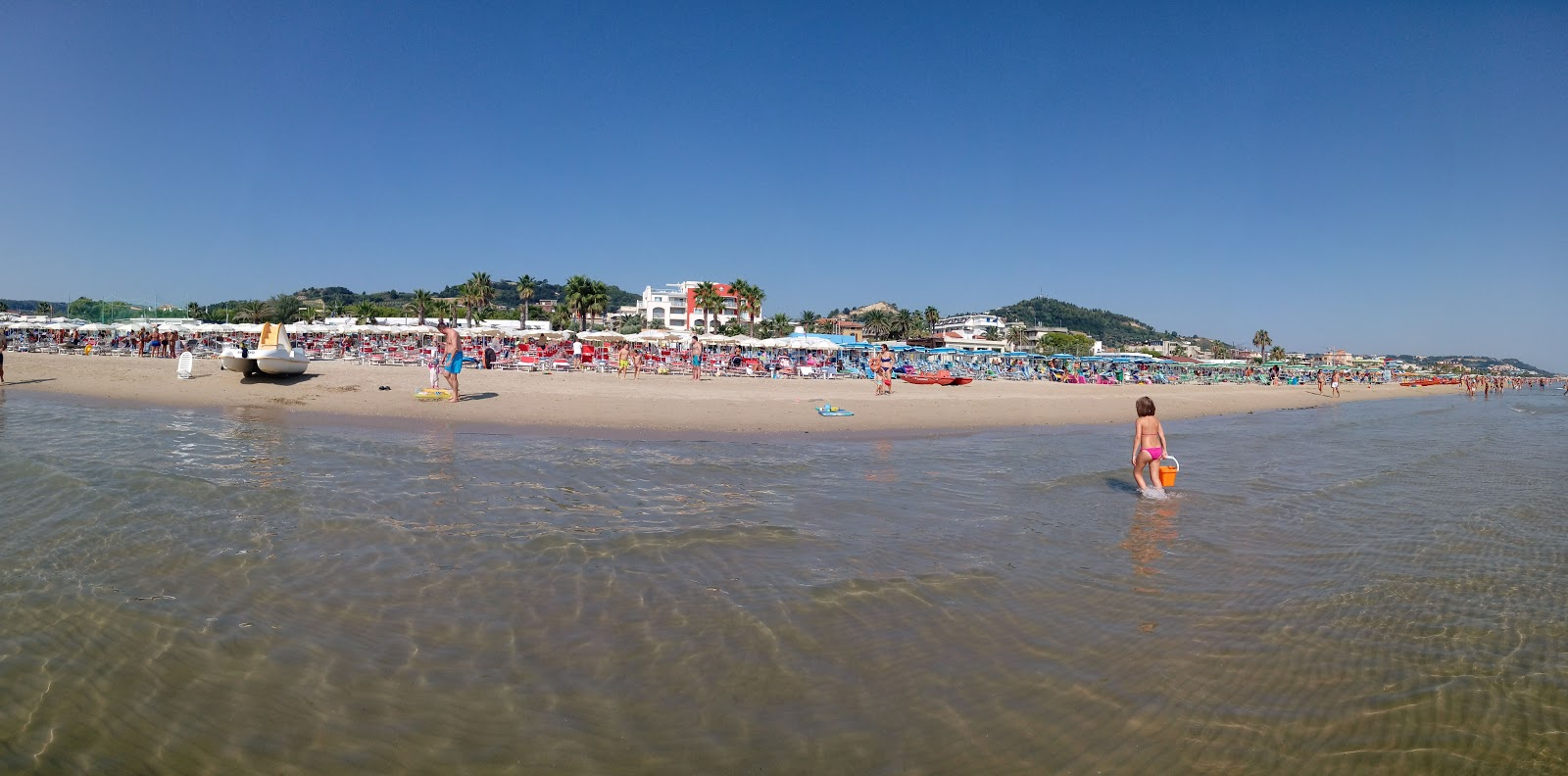 Colibri' Beach'in fotoğrafı geniş plaj ile birlikte