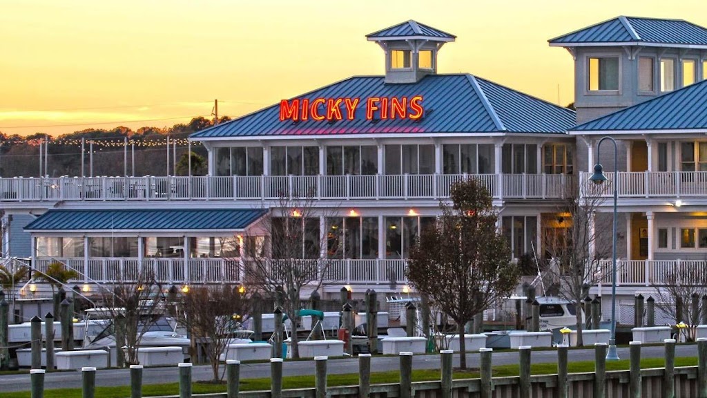 Micky Fins Bar & Grill 21842