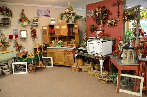 Florist «Bud & Bloom Florist & Gifts», reviews and photos, 22 E Main St, Mooresville, IN 46158, USA