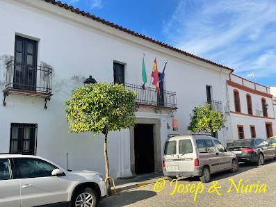 Ayuntamiento de Burguillos del Cerro Pl. Altozano, 2, 06370 Burguillos del Cerro, Badajoz, España