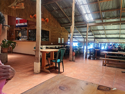 Restaurante Los Peroles - 300 m este del Bosque de la Hoja, Heredia, San Rafael, 40504, Costa Rica