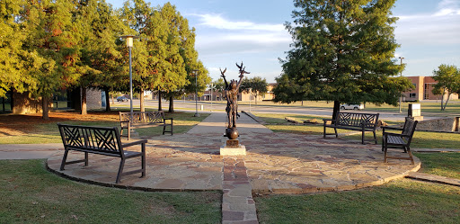 Recreation Center «Mustang Park Recreation Center», reviews and photos, 2223 Kinwest Pkwy, Irving, TX 75063, USA