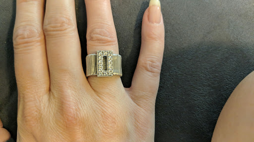 Jeweler «Touch of Silver Gold & Old», reviews and photos, 87 E Main St, Nashville, IN 47448, USA