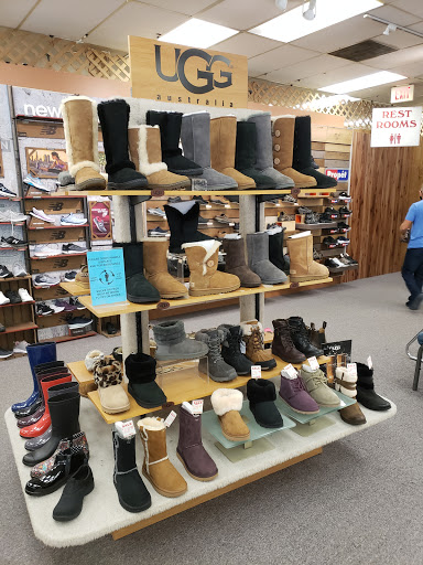 Shoe Store «Globe Shoes», reviews and photos, 73 NJ-17, Paramus, NJ 07652, USA