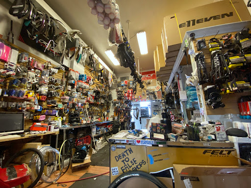 Bicycle Store «Downtown Ferndale Bike Shop», reviews and photos, 163 W Nine Mile Rd, Ferndale, MI 48220, USA