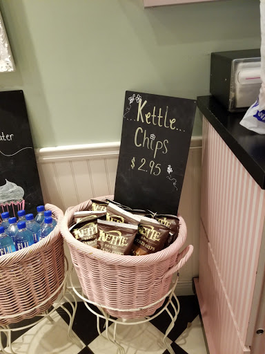 Bakery «Corner Cakes Pastry Shop», reviews and photos, 3799 S Las Vegas Blvd, Las Vegas, NV 89109, USA