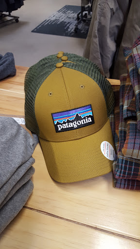 Camping Store «REI», reviews and photos, 1955 County Road B2 W, Roseville, MN 55113, USA