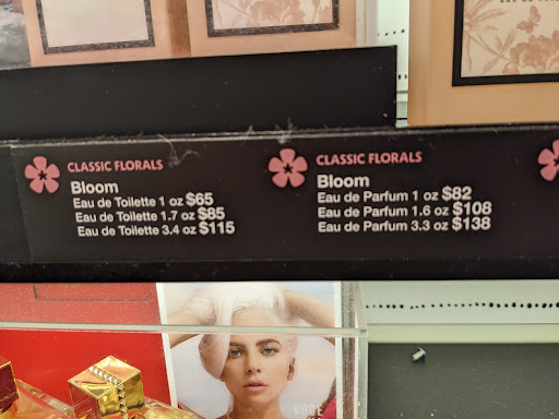 Cosmetics Store «SEPHORA», reviews and photos, 1 Garden State Plaza Blvd, Paramus, NJ 07652, USA