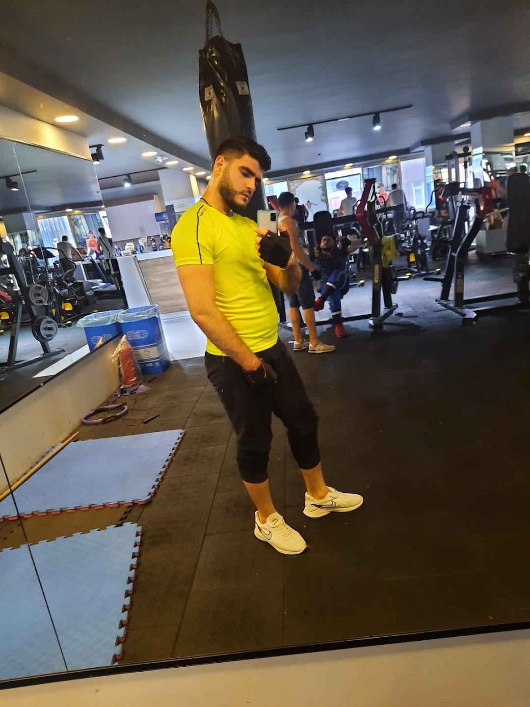 Ahmet Ko Gym & Fitness