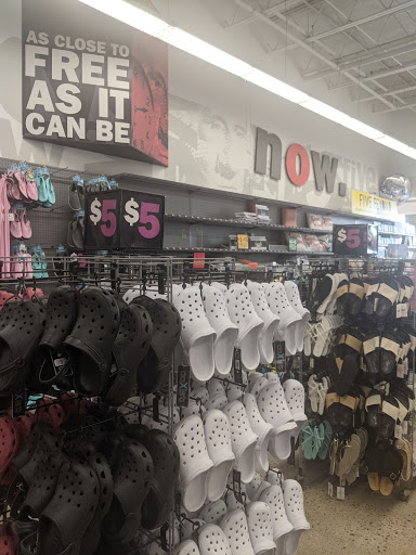 Variety Store «Five Below», reviews and photos, 2145 S Telegraph Rd, Bloomfield Hills, MI 48302, USA