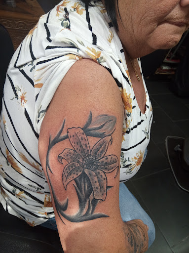 Tattoo Shop «Big Mikes House of Ink Inc», reviews and photos, 1026 W N Blvd, Leesburg, FL 34748, USA