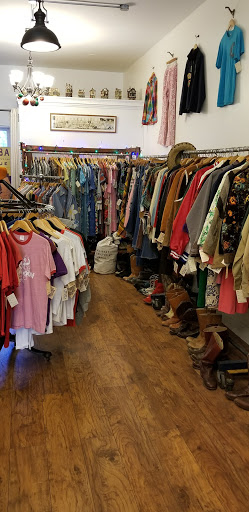 Vintage Clothing Store «Sazz Vintage Clothing», reviews and photos, 618 S 6th St, Philadelphia, PA 19147, USA