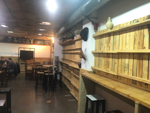 Información y opiniones sobre LA CARPINTERIA de Sevilla