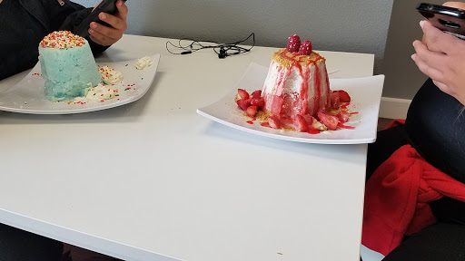 Restaurant «Vampire Penguin Eureka», reviews and photos, 3144 Broadway St, Eureka, CA 95501, USA