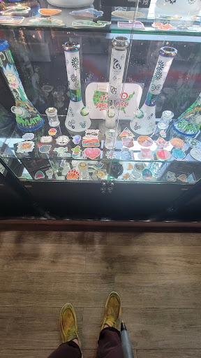 Tobacco Shop «The Happy Hippy Smoke Shop», reviews and photos, 1229 Michigan St NE b, Grand Rapids, MI 49503, USA