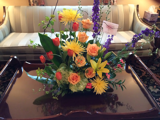 Florist «Up-Towne Flowers & Gift Shoppe», reviews and photos, 2145 W Dublin Granville Rd, Worthington, OH 43085, USA