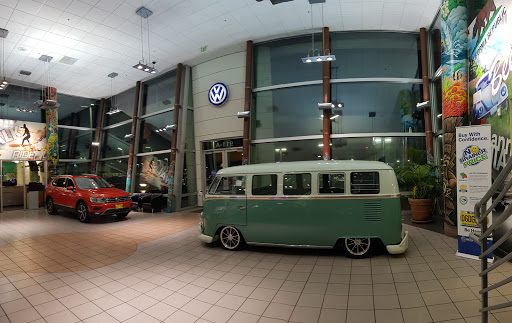 Volkswagen Dealer «Capitol Volkswagen», reviews and photos, 911 Capitol Expressway Auto Mall A, San Jose, CA 95136, USA