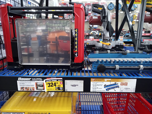Hardware Store «Harbor Freight Tools», reviews and photos, 151 Franklin Mills Blvd, Philadelphia, PA 19154, USA