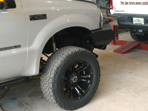 Auto Body Shop «American Paint & Body», reviews and photos, 2210 Garden St, Titusville, FL 32796, USA