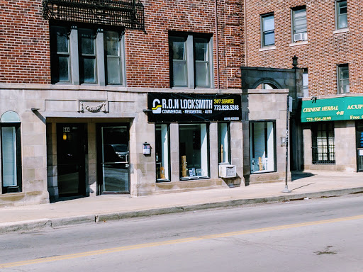 Locksmith «R.O.N Locksmith», reviews and photos, 644 W Addison St, Chicago, IL 60613, USA