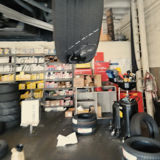 Tire Shop «Firestone Complete Auto Care», reviews and photos, 6530 Van Nuys Blvd, Van Nuys, CA 91401, USA