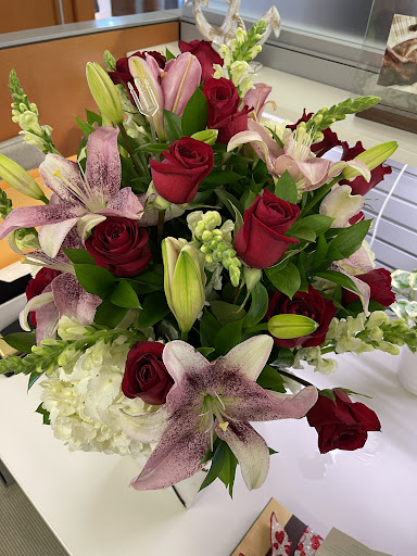 Florist «J & J Flowers and Gifts Shop», reviews and photos, 8366 Pines Blvd, Pembroke Pines, FL 33024, USA