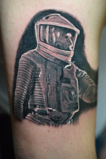 Tattoo Shop «The Shop», reviews and photos, 141 S Grand Ave, Fowlerville, MI 48836, USA