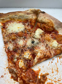 Plats et boissons du Pizzeria Pizza Capri - République 🇮🇹🍕 à Lyon - n°8