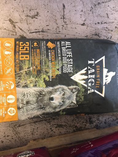 Animal Feed Store «Chevy Feed & Pet Supply», reviews and photos, 2829 Edison Hwy, Bakersfield, CA 93307, USA