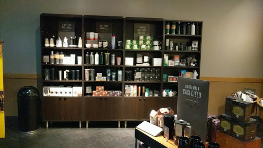 Coffee Shop «Starbucks», reviews and photos, 1770 W Main St #1400, Riverhead, NY 11901, USA