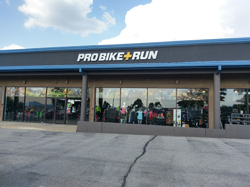 Shoe Store «PRO BIKE+RUN Robinson», reviews and photos, 3100 Robinson Ln, Pittsburgh, PA 15205, USA