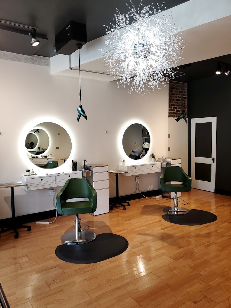 Salon Prismatic Libertyville, IL 60048 Services and Reviews