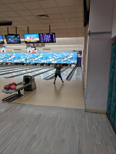 Bowling Alley «Al-Mar Lanes», reviews and photos, 1010 N Main St, Bowling Green, OH 43402, USA