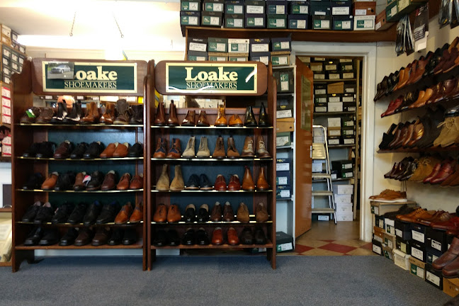 James Shoes - Shoe store