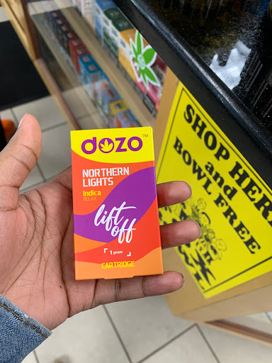 Tobacco Shop «Vape N Tobacco», reviews and photos, 1224 Ogden Ave E, Naperville, IL 60563, USA