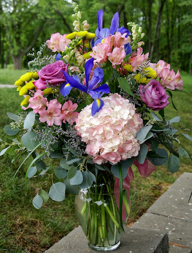 Florist «Floral Expressions», reviews and photos, 490 Buckland Rd, South Windsor, CT 06074, USA